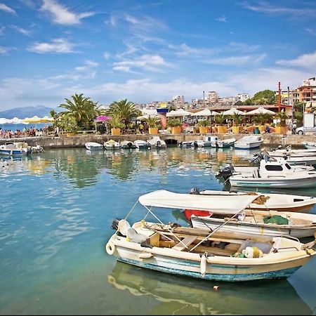 Ola Apartament 2 Saranda Kültér fotó